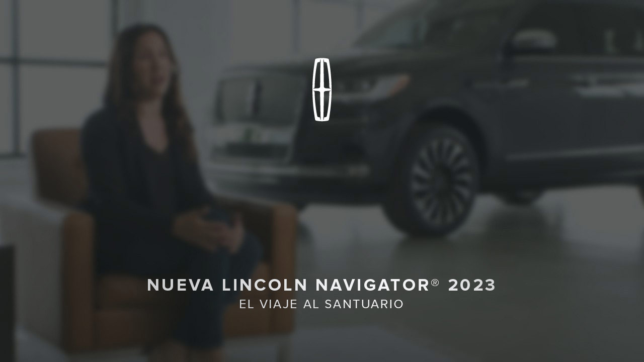 Los expertos de Lincoln hablan sobre las actualizaciones de la nueva Lincoln Black Label Navigator 2023 y muestran los detalles en un estudio.