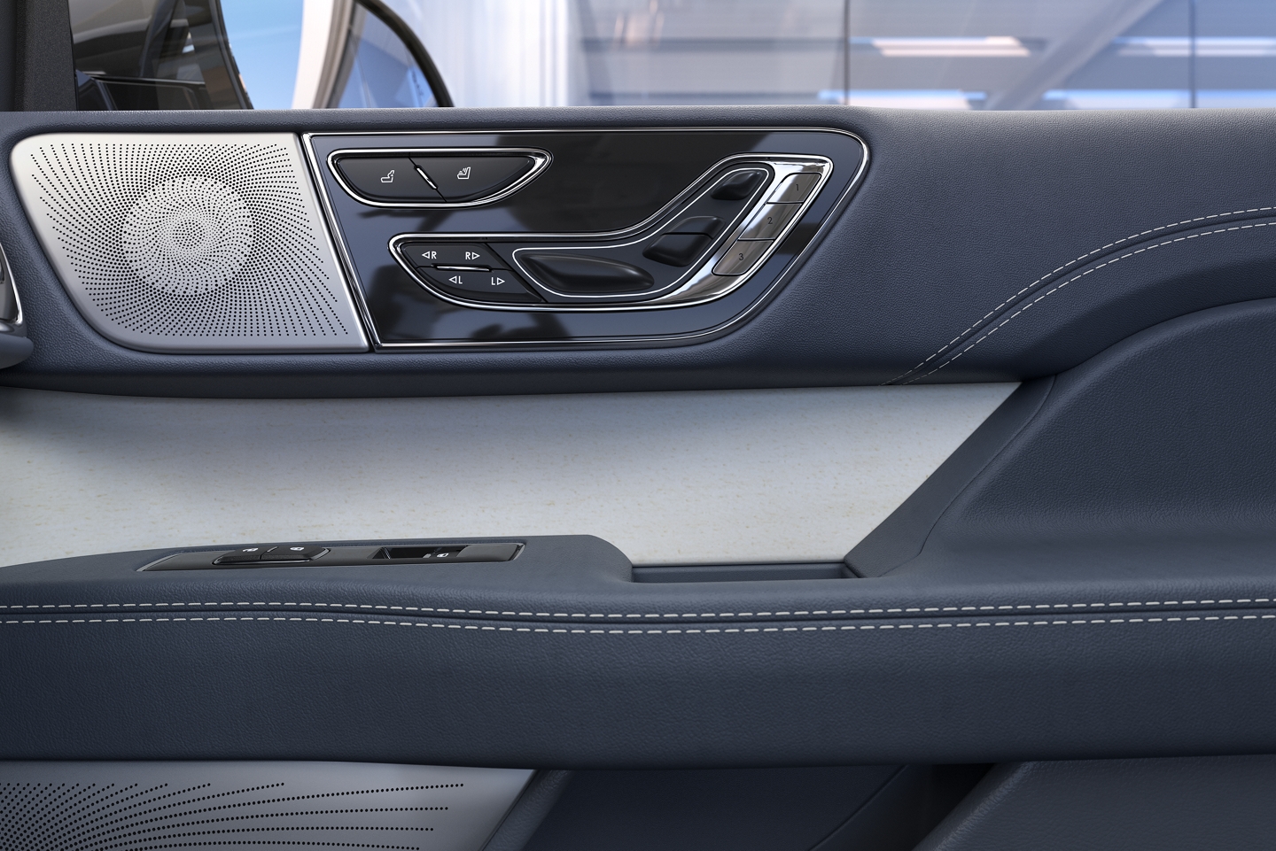 El interior de de puerta de una Black Label Lincoln Navigator​​​​​​​ con el tema Yacht Club​​​​​​​
