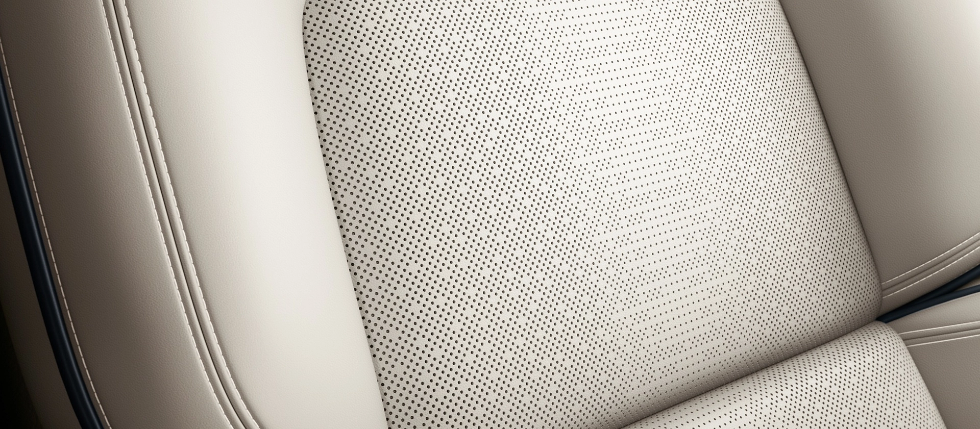 Rich materials of a 2025 Lincoln Black Label Aviator® SUV with the moonbeam interior theme