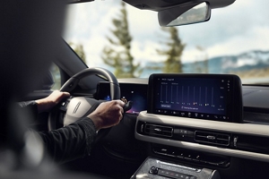The interior of a 2026 Lincoln Aviator® SUV with available Auto Air Refresh setting on the center touchscreen